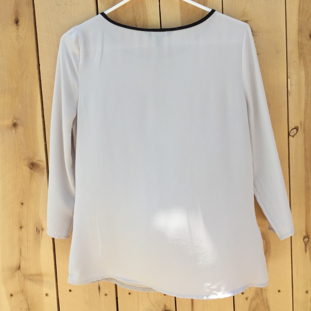 Express Blouse - Picture 3 of 5